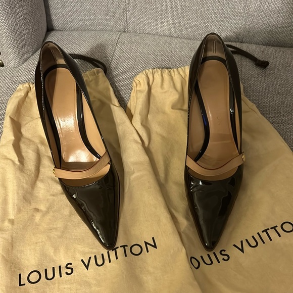 Louis Vuitton Ladies Pumps - Picture 1 of 10